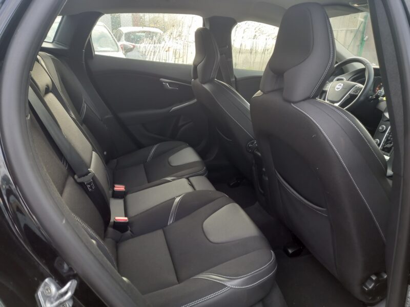 VOLVO V40 3/5 portes 2015