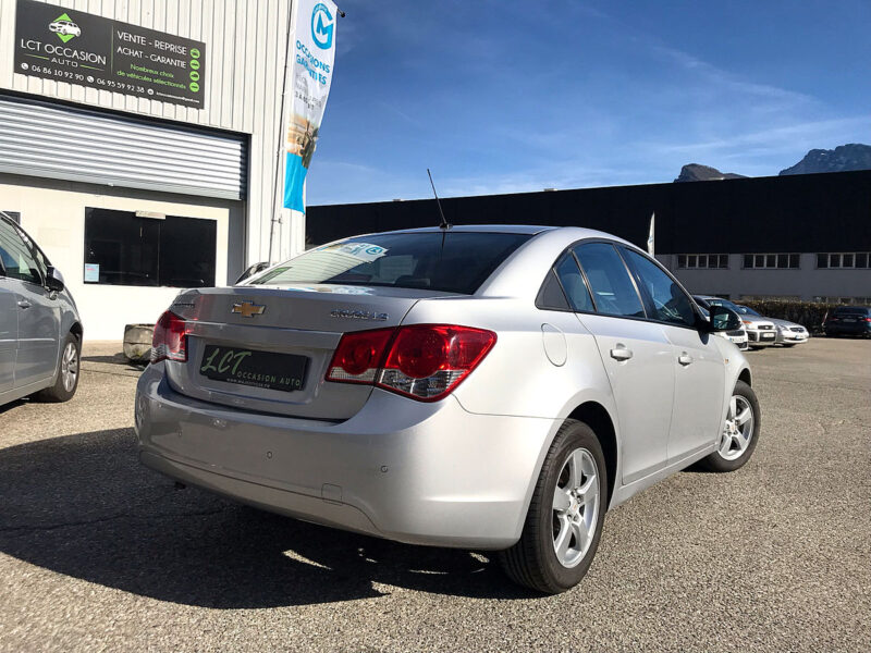 TRES BELLE CHEVROLET CRUZE 1.6 16v 113cv LS - GARANTIE 6 MOIS