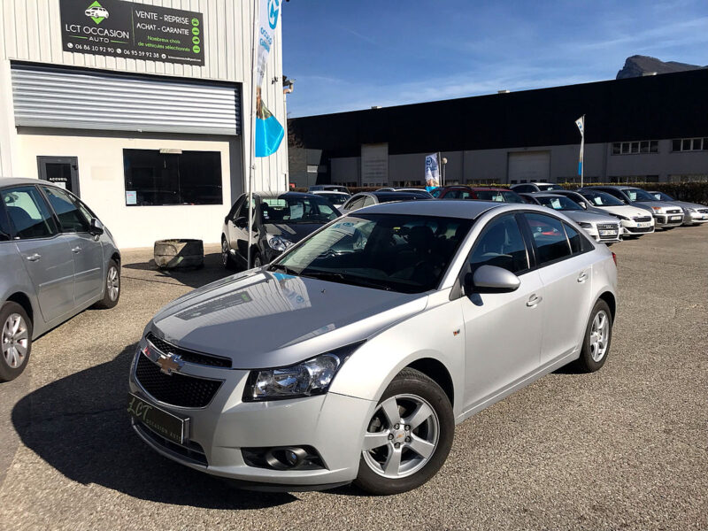 TRES BELLE CHEVROLET CRUZE 1.6 16v 113cv LS - GARANTIE 6 MOIS