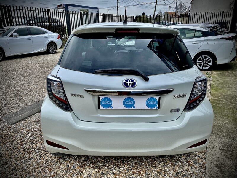 TOYOTA YARIS GRAPHIC 2014