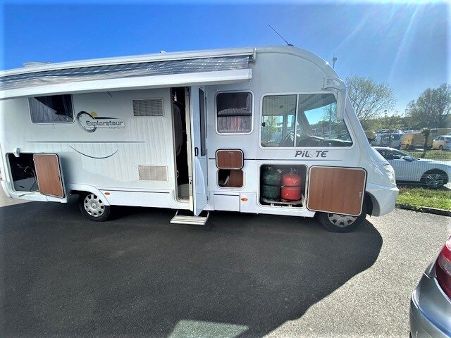 CAMPING CAR PILOTE EXPLOREUR 733 FG