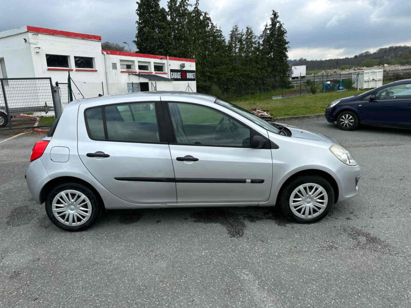 RENAULT CLIO III 2005