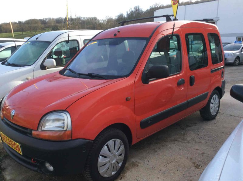 RENAULT KANGOO 5 PLACES 1 SEUL PROPRIETAIRE1.6i 5cv ESSENCE