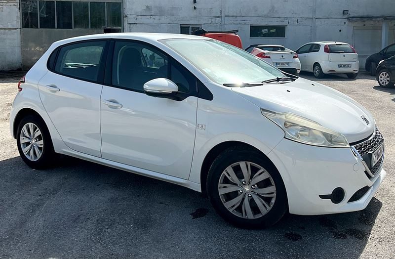 PEUGEOT 208 SOCIETE DERIV VP  1.4 HDI 68CH REGULATEUR  CLIM BLUETOOTH