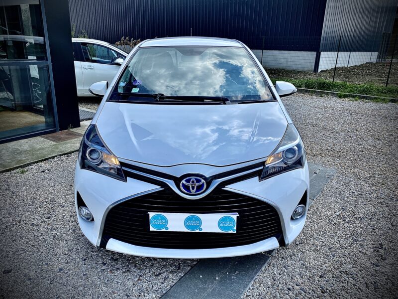 TOYOTA YARIS DYNAMIC 2015