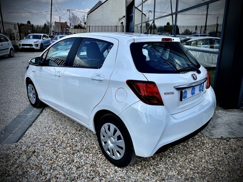 TOYOTA YARIS DYNAMIC 2015