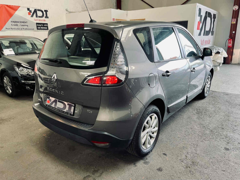 131€/mois Renault Scenic Energy Lounge 1,2L Tce 130ch/7cv garantie 12 mois