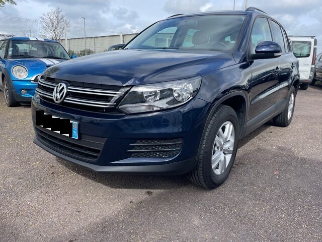 VOLKSWAGEN  TIGUAN 2012