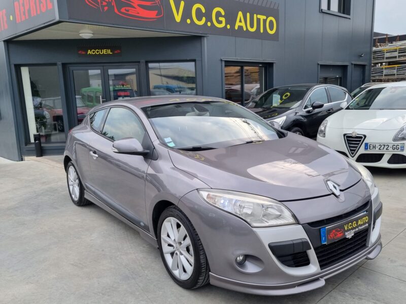 RENAULT MEGANE III Coupé 1.5 dCi 106 Privilege