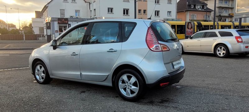 Renault Scénic III 1.9 DCI 130 CV BV6