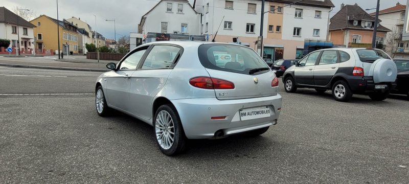 Alfa Romeo 147 1.9 JTD M-Jet 120 CV