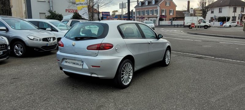 Alfa Romeo 147 1.9 JTD M-Jet 120 CV