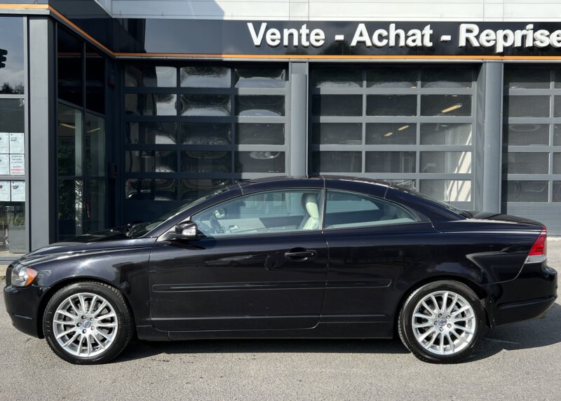 VOLVO C70 II CABRIOLET D5 2.4 180 Cv BOITE AUTO 1ERE MAIN CUIR ATTELAGE ORIGINE FRANCE Garantie1an