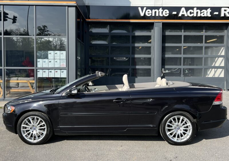 VOLVO C70 II CABRIOLET D5 2.4 180 Cv BOITE AUTO 1ERE MAIN CUIR ATTELAGE ORIGINE FRANCE Garantie1an