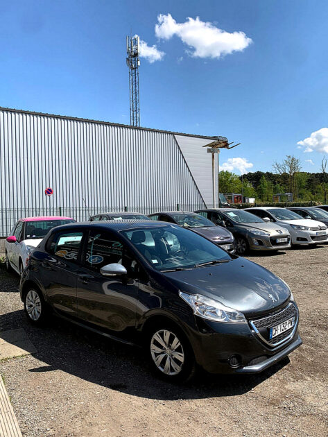 PEUGEOT 208 1.6 hdi 92