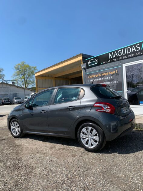 PEUGEOT 208 1.6 hdi 92