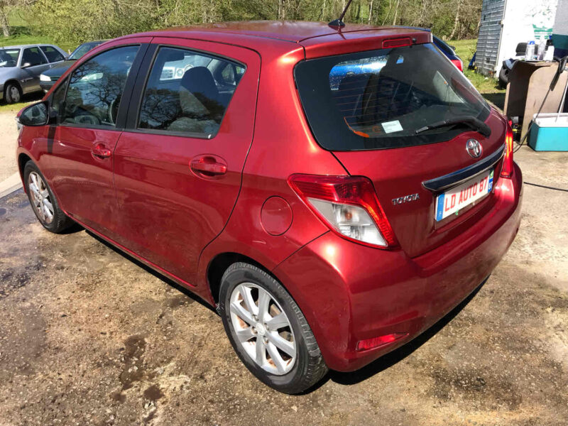 TOYOTA YARIS 2012