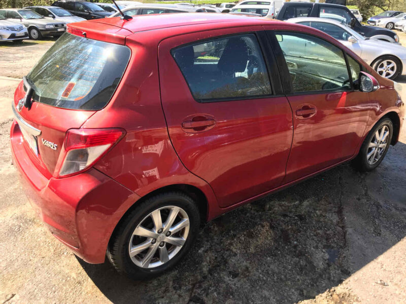 TOYOTA YARIS 2012