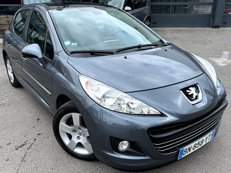 PEUGEOT 207 PHASE 2 FELINE 1.6 VTI 120 Cv BOITE AUTOMATIQUE TOIT PANO / GPS BLUETOOTH - Garantie1an