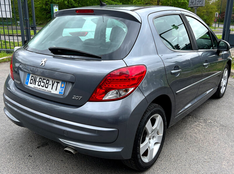 PEUGEOT 207 PHASE 2 FELINE 1.6 VTI 120 Cv BOITE AUTOMATIQUE TOIT PANO / GPS BLUETOOTH - Garantie1an