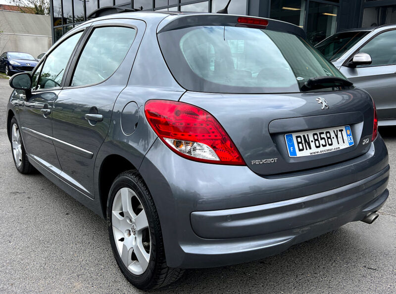 PEUGEOT 207 PHASE 2 FELINE 1.6 VTI 120 Cv BOITE AUTOMATIQUE TOIT PANO / GPS BLUETOOTH - Garantie1an