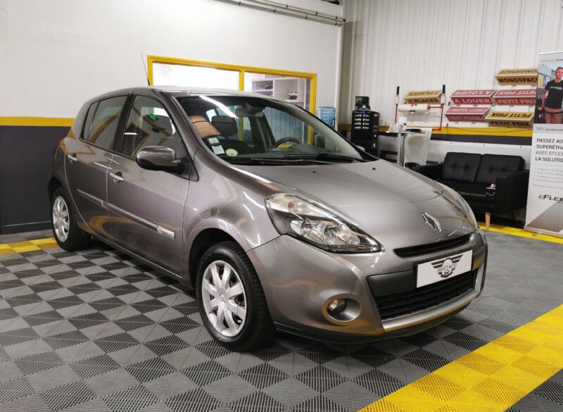 RENAULT CLIO III PHASE 2 1.2 16 V TCE