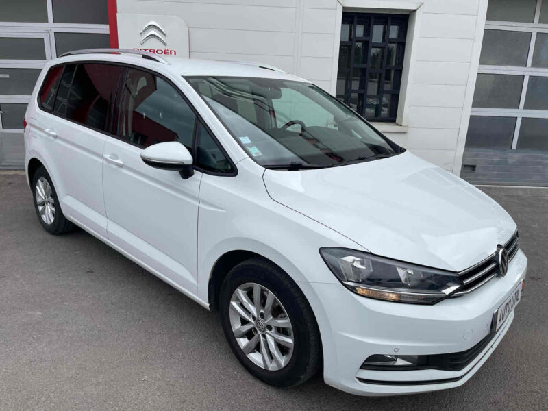 VOLKSWAGEN TOURAN 2016