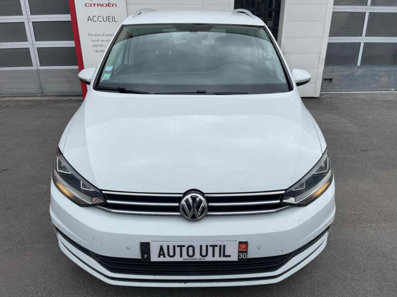 VOLKSWAGEN TOURAN 2016