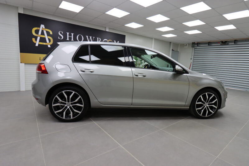 VOLKSWAGEN GOLF VII 2013