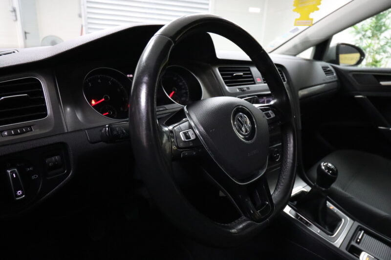 VOLKSWAGEN GOLF VII 2013