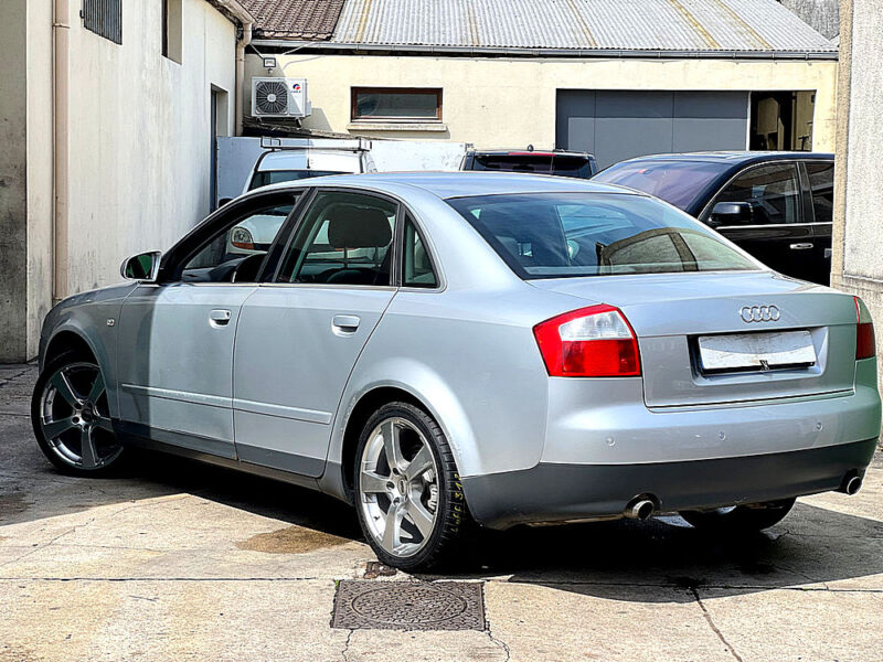 AUDI A4 2002