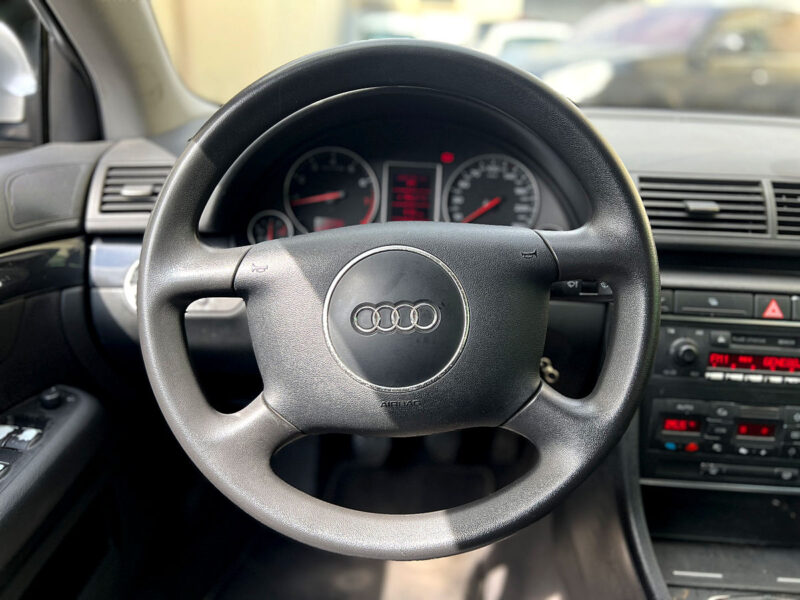 AUDI A4 2002