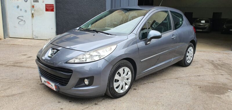 Peugeot 207 phase 2 1.6 HDi 92 cv, 6cv Gris,