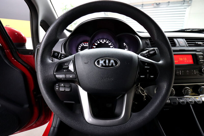 KIA RIO III 2013