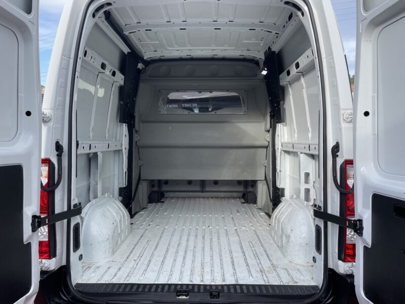 RENAULT MASTER III Camionnette 2013