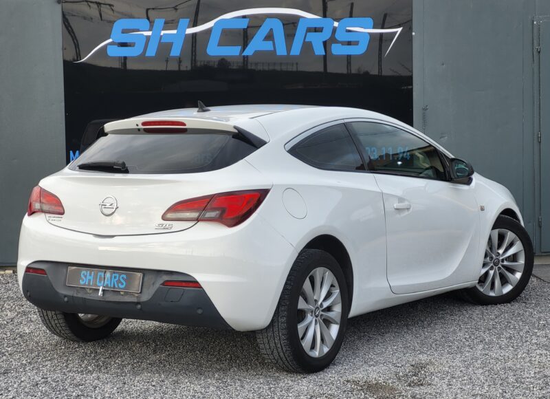 OPEL ASTRA GTC 2012