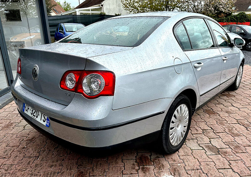 VOLKSWAGEN PASSAT B6 2005