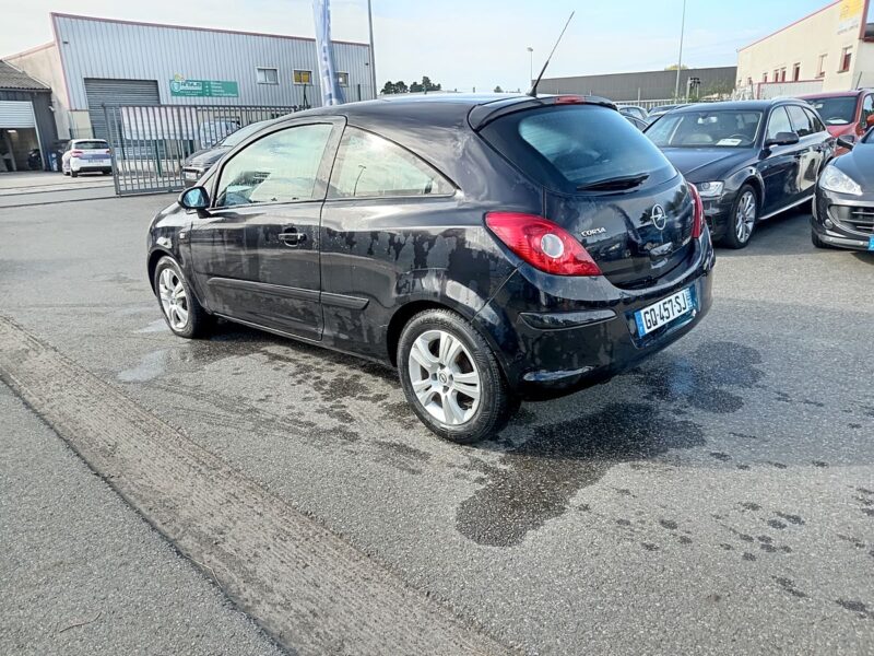 OPEL CORSA D 2008