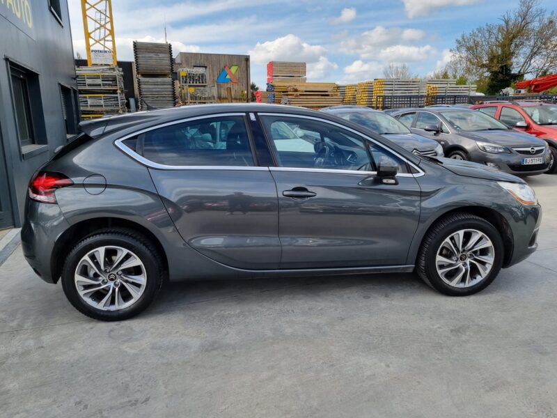 CITROEN DS4 1.6 HDi 112 So Chic