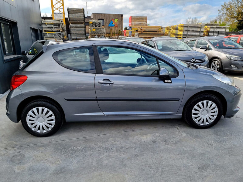 PEUGEOT 207 3 portes 1.6 HDi 90 Style