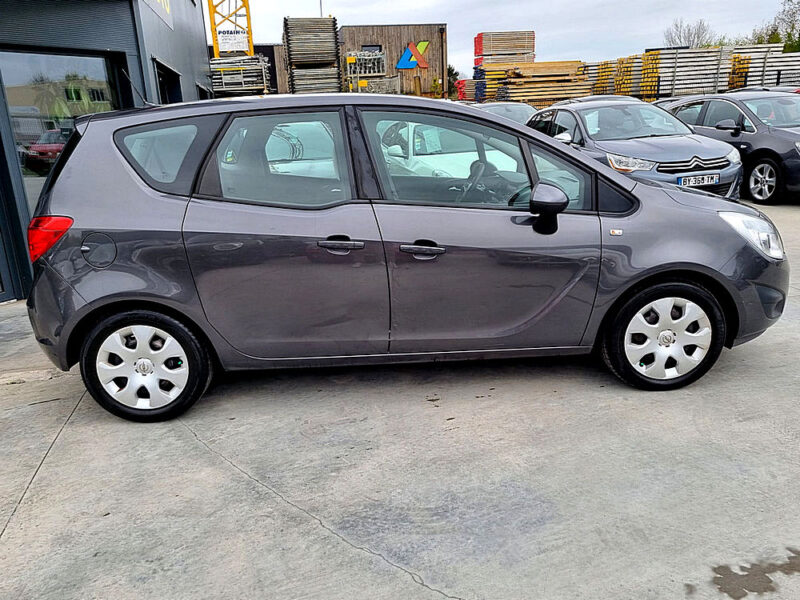 OPEL MERIVA B  2011