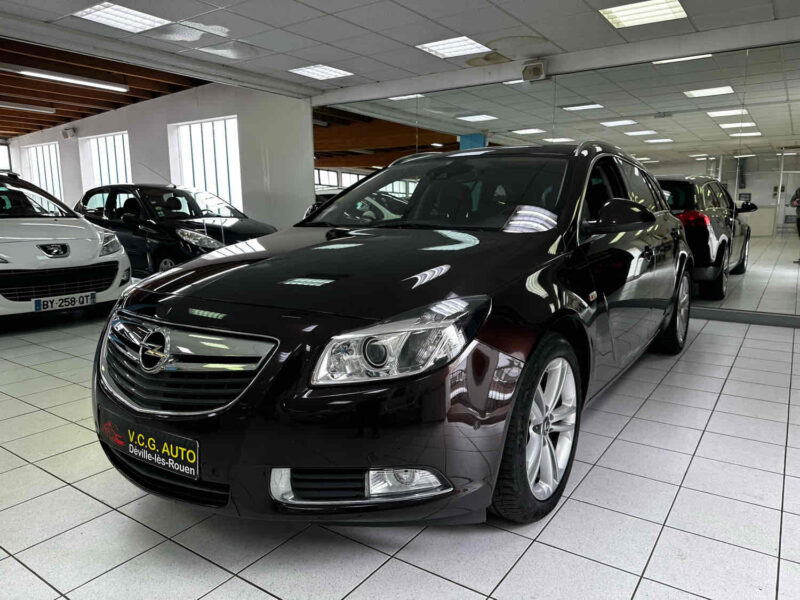 OPEL INSIGNIA Sports Tourer 2.0 CDTI 130 S&S Cosmo Pack