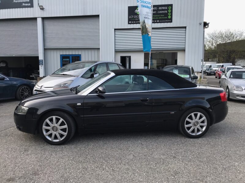 AUDI A4 Cabriolet - 2.5 TDi 163cv BV6 V6 S-line - GARANTIE 6 MOIS