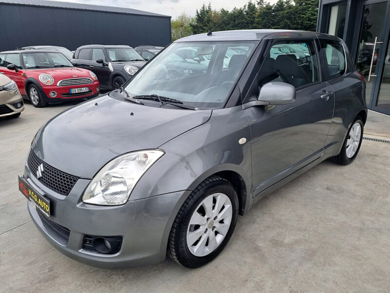 SUZUKI SWIFT III 1.3 92 Sport