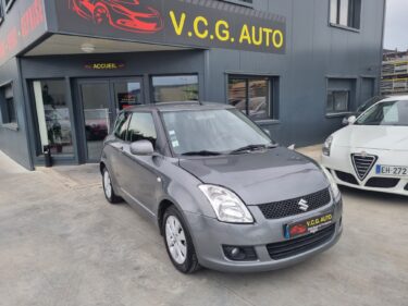 SUZUKI SWIFT III 1.3 92 Sport