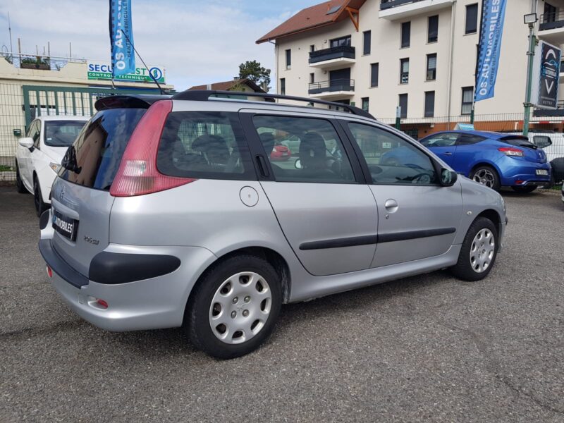 PEUGEOT  206 SW 1.4i 75CV TRENDY