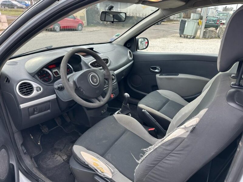 RENAULT CLIO III 2011