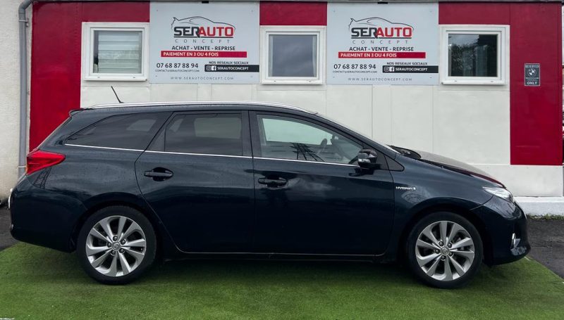 TOYOTA AURIS TOURING SPORTS 2014