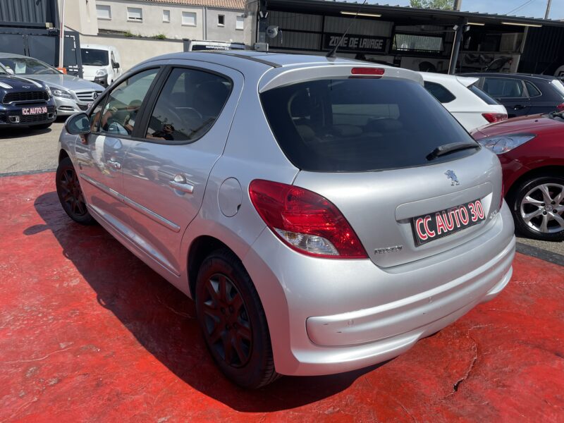 PEUGEOT 207 2011