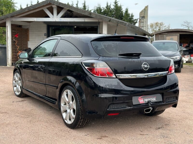 Opel Astra OPC 2L Turbo 240 CV / siège RECARO / Xénon auto / Paiement 4x Possible